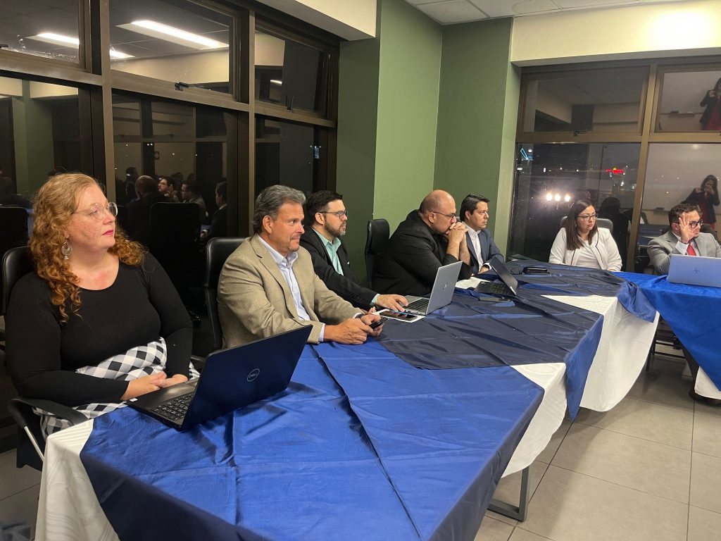 CCC participa en conversatorio con la Comisión de Contratación Pública del Colegio de Abogadas y Abogados de Costa Rica